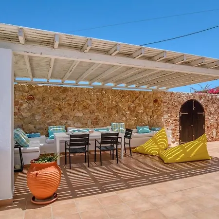 In Paros, Fantastic Waterfront Villa Parikia (Paros)