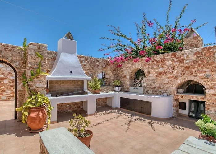 In Paros, Fantastic Waterfront Villa Páros